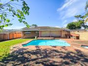 3 Bedroom House For Sale in Sherwood