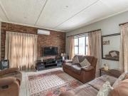 3 Bedroom House For Sale in Shulton Park