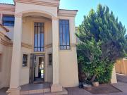 3 Bedroom House For Sale in Universitas
