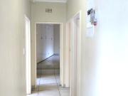 3 Bedroom House For Sale in Weltevreden Park