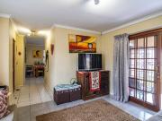 3 Bedroom House For Sale in Weltevreden Park