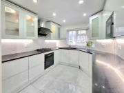 3+ bedroom house, garage to rent in Winnipeg Drive,...