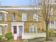 3 Bedroom House Greenwich Greater London 90284973