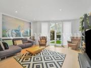 3 Bedroom House Greenwich Greater London 91527502