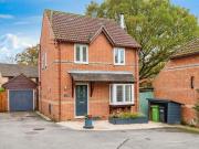 3 Bedroom House Horton Heath Horton Heath 90384677