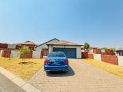 3 Bedroom House in Amberfield Valley