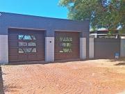 3 Bedroom House in Bayswater