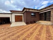 3 Bedroom House in Brackendowns