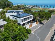 3 Bedroom House in Camps Bay