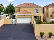 3 Bedroom House in Century City
