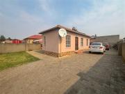 3 Bedroom House in Crystal Park