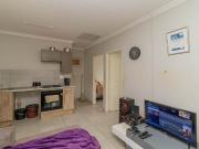 3 Bedroom House in Daggafontein