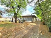 6 Bedroom House in Dan Pienaar