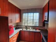 3 Bedroom House in Estoire