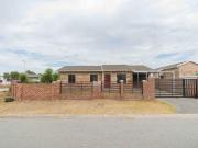 3 Bedroom House in Fairview