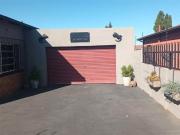 3 Bedroom House in Florentia