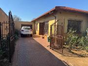 3 Bedroom House in Florentia