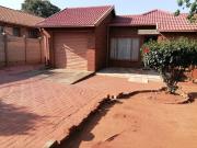 3 Bedroom House in Geelhoutpark