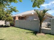 3 Bedroom House in Greenfields