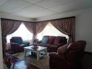 3 Bedroom House in Hayfields