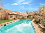 3 Bedroom House in Helderkruin