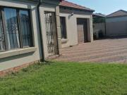 3 Bedroom House in Jackaroo Park