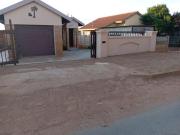 3 Bedroom House in Jouberton