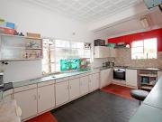 3 Bedroom House in Kensington