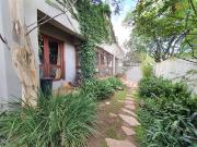 3 Bedroom House in Kensington