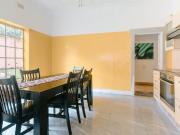 5 Bedroom House in Kensington