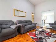 3 Bedroom House in Kensington