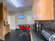 3 Bedroom House in Kensington B