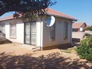 3 Bedroom House in Klarinet