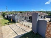 3 Bedroom House in Lovu