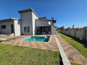 3 Bedroom House in Magalieskruin