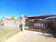 3 Bedroom House in Mandela View
