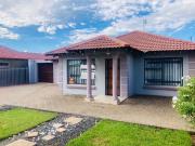 3 Bedroom House in Mandela View