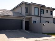 3 Bedroom House in Olivedale