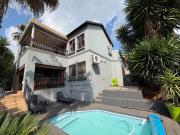 3 Bedroom House in Olympus AH