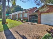 3 Bedroom House in Prestbury