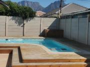 3 Bedroom House in Rondebosch East