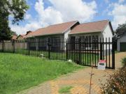 3 Bedroom House in Roodepoort West