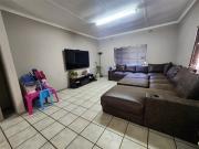 3 Bedroom House in Roseville