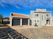 3 Bedroom House in Serala View