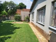 3 Bedroom House in Sinoville 3 Bedroom House in Sinoville