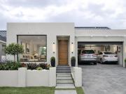 3 Bedroom House in Somerset Lakes