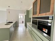 3 Bedroom House in Sonheuwel