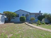3 Bedroom House in Sunridge