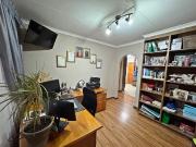 3 Bedroom House in Universitas