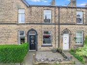 3 Bedroom House Keighley Bradford 92273519